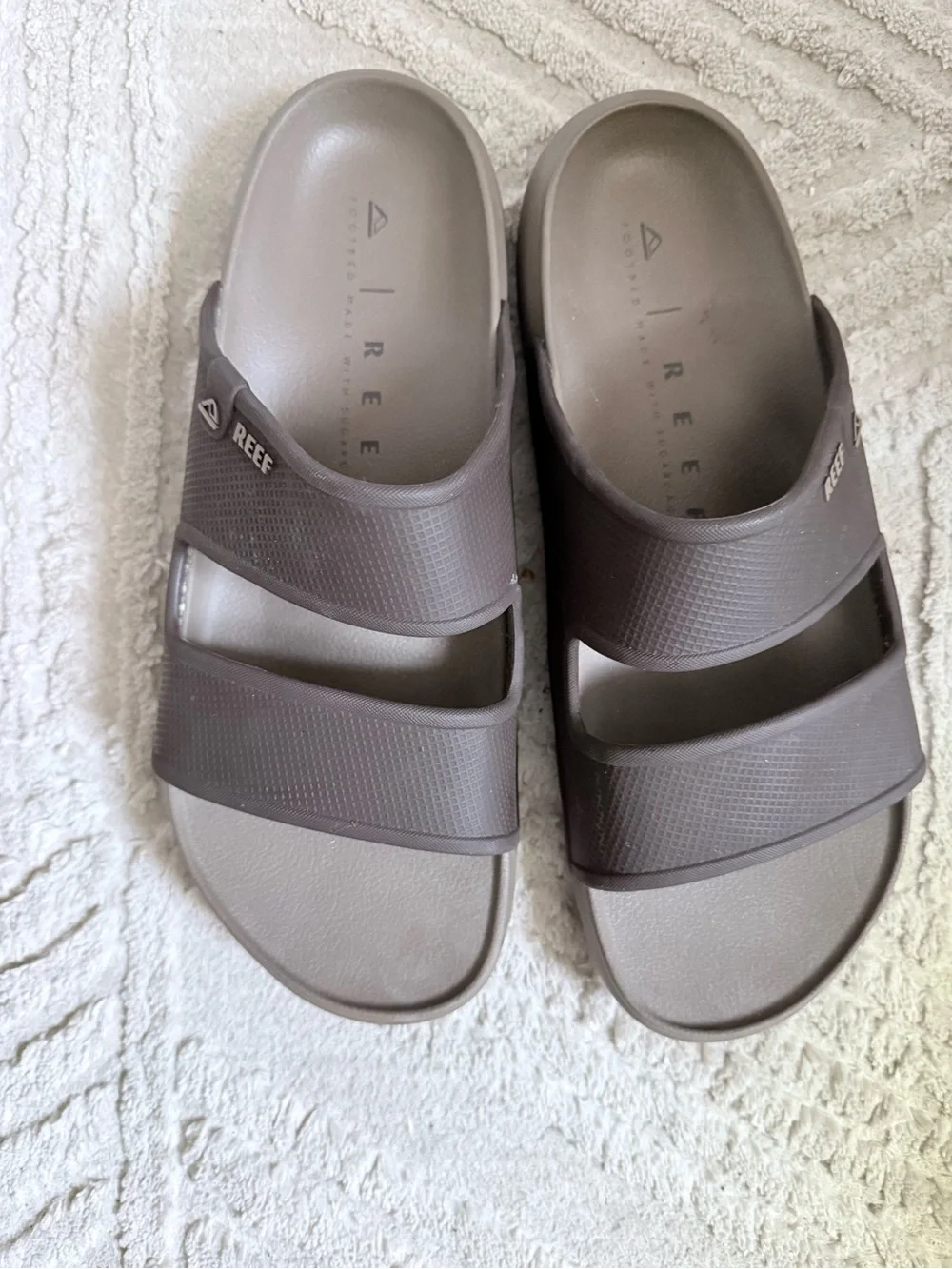 Brown Reef Men’s Sandals size 9